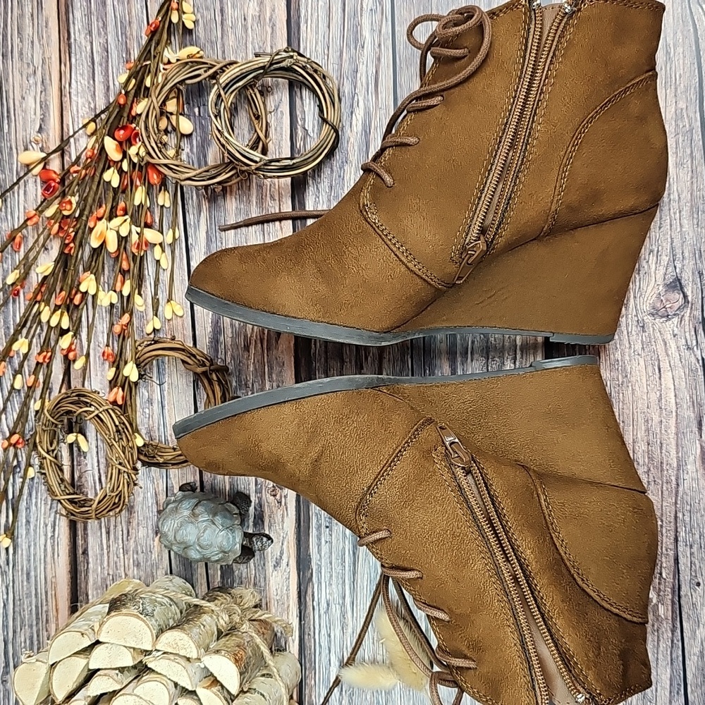 NIB AMERICAN RAG BAILEY CHESTNUT ANKLE ZIP WEDGE BOOTIES - Picture 7 of 12